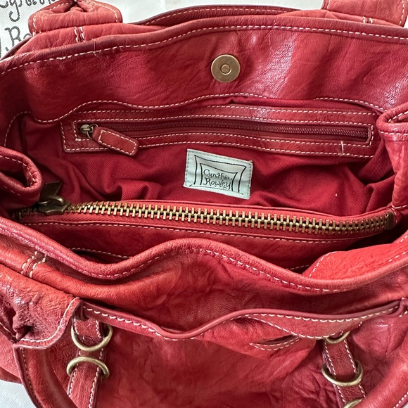 Gorgeous Soft leather large  handbag. Amazing stitching detail/brass accents. - Picture 8 of 11